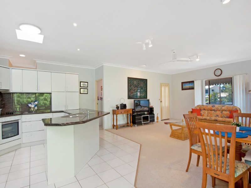 6 Samuel Court, Moffat Beach QLD 4551