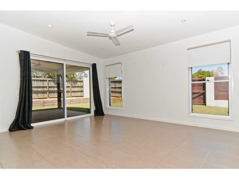 25 Alicia Circuit, Little Mountain QLD 4551