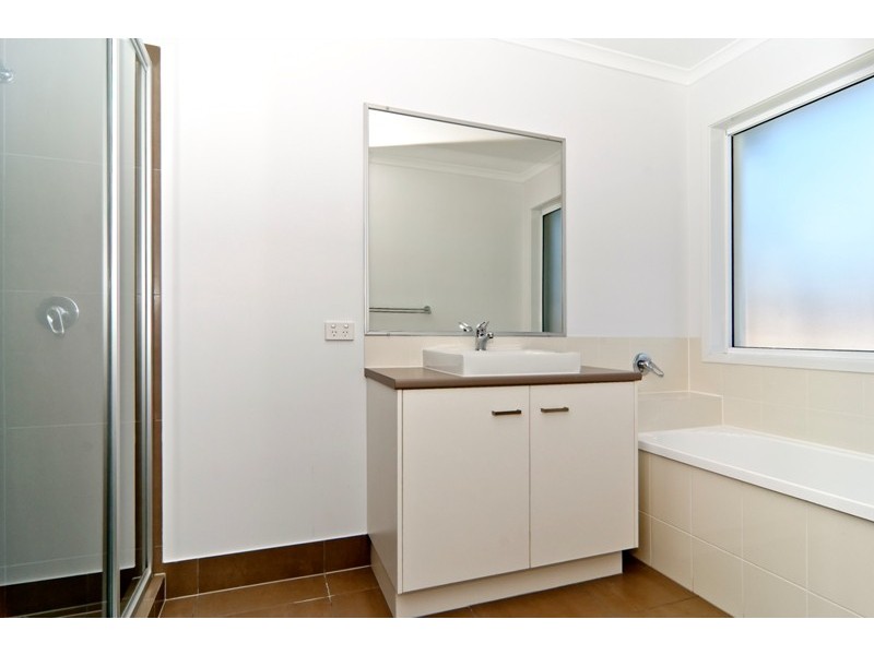 25 Alicia Circuit, Little Mountain QLD 4551