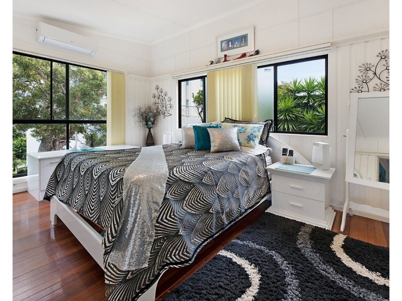 4 Arthur Street, Kings Beach QLD 4551