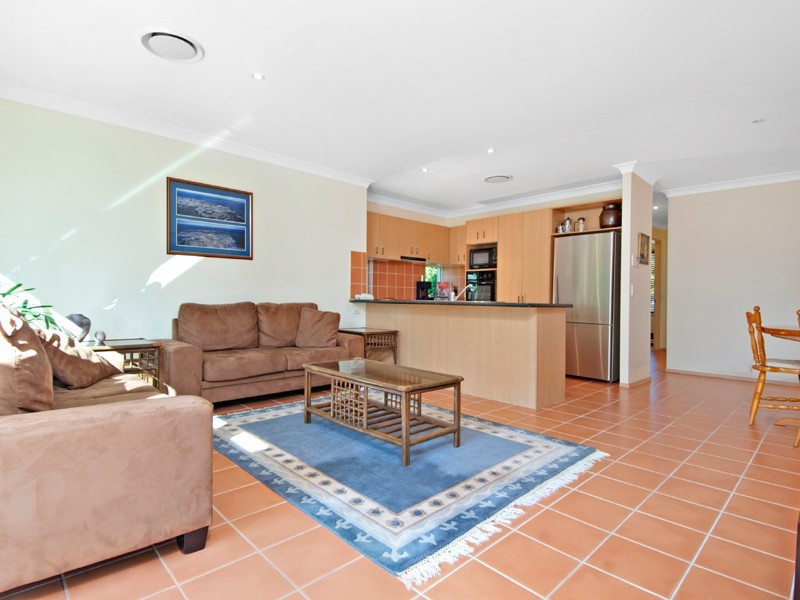 7 Elimbah Street, Pelican Waters QLD 4551