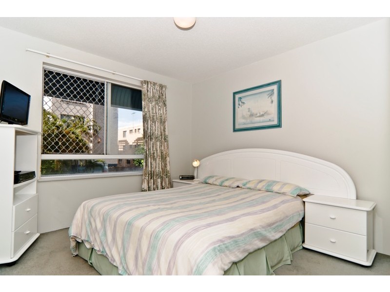 Unit 8 ‘Chequers’ 34 King Street, Kings Beach QLD 4551