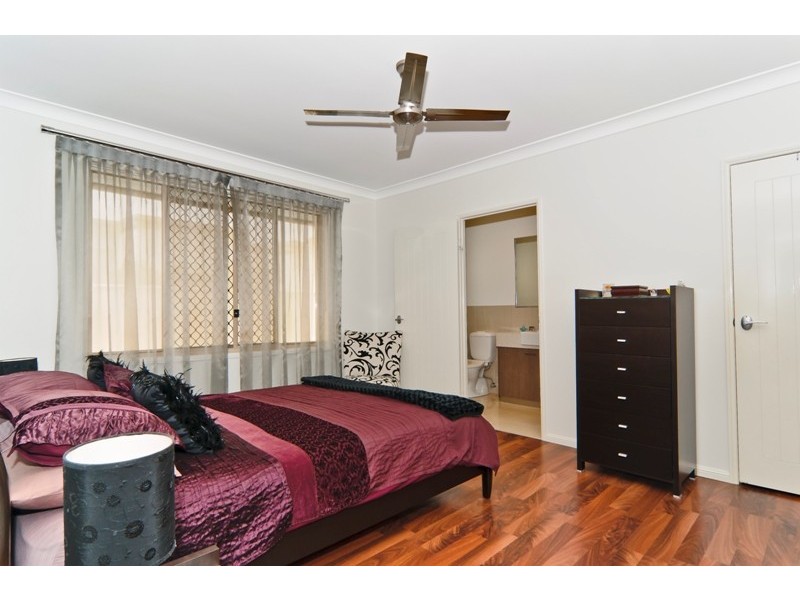 16 Campbellville Circuit, Pelican Waters QLD 4551