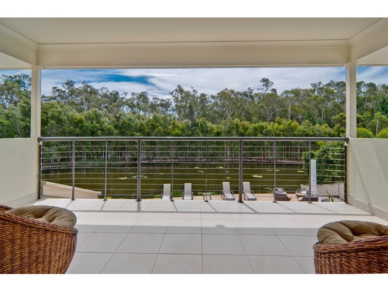 16 Campbellville Circuit, Pelican Waters QLD 4551