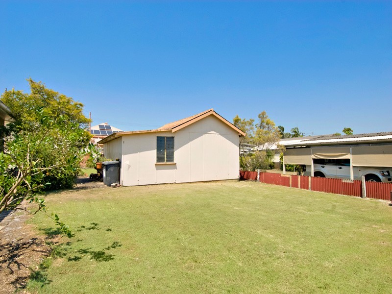 5 Wills Avenue, Golden Beach QLD 4551