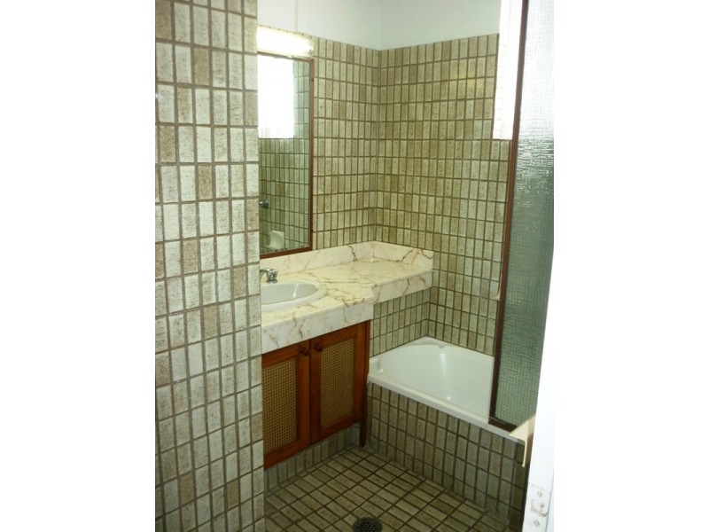 Unit 18 ‘Monterey Lodge’ 27 Warne Terrace, Kings Beach QLD 4551