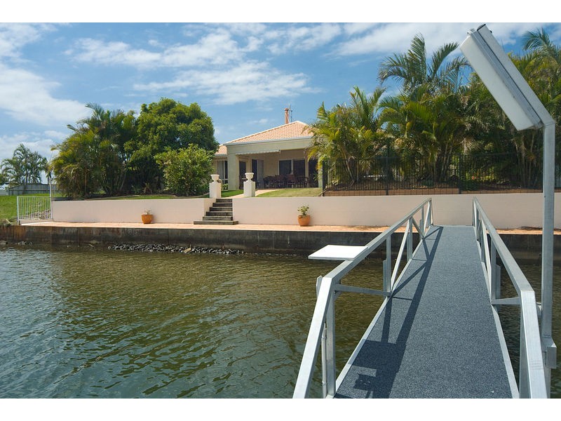 2 Cowiebank Place, Pelican Waters QLD 4551
