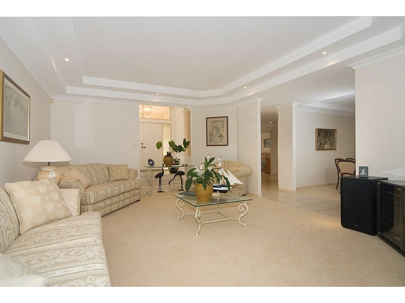 2 Cowiebank Place, Pelican Waters QLD 4551