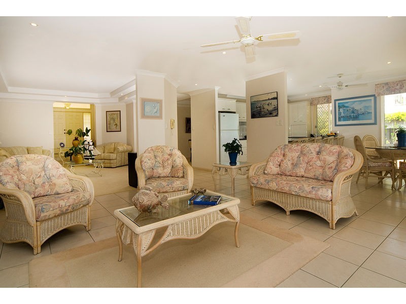 2 Cowiebank Place, Pelican Waters QLD 4551