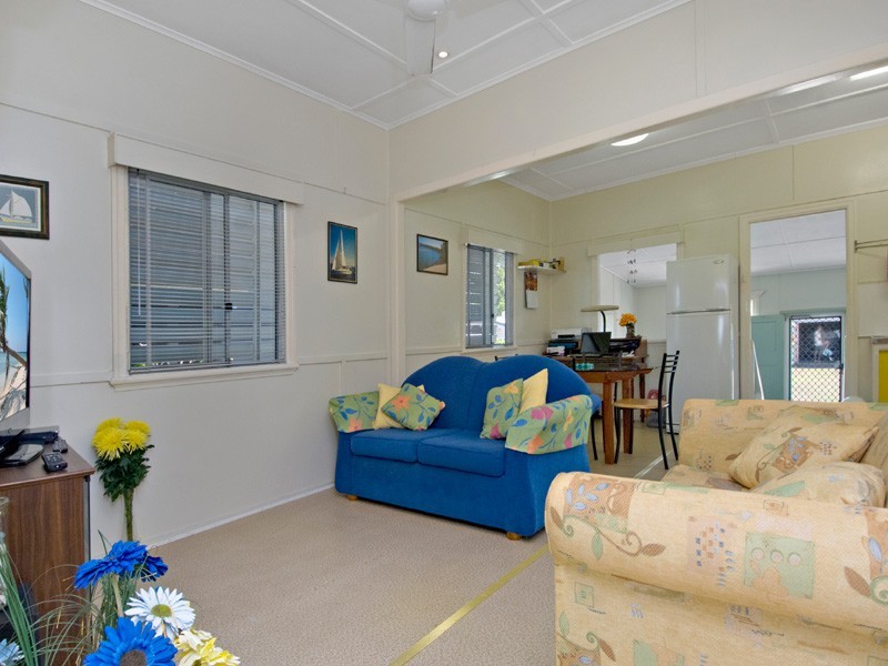 7 Wills Avenue, Golden Beach QLD 4551