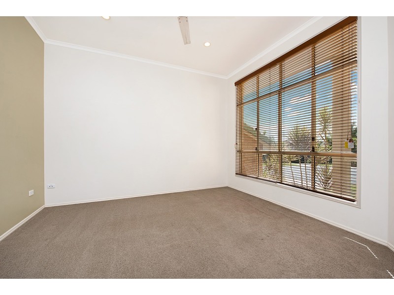 4 Regal Place, Aroona QLD 4551