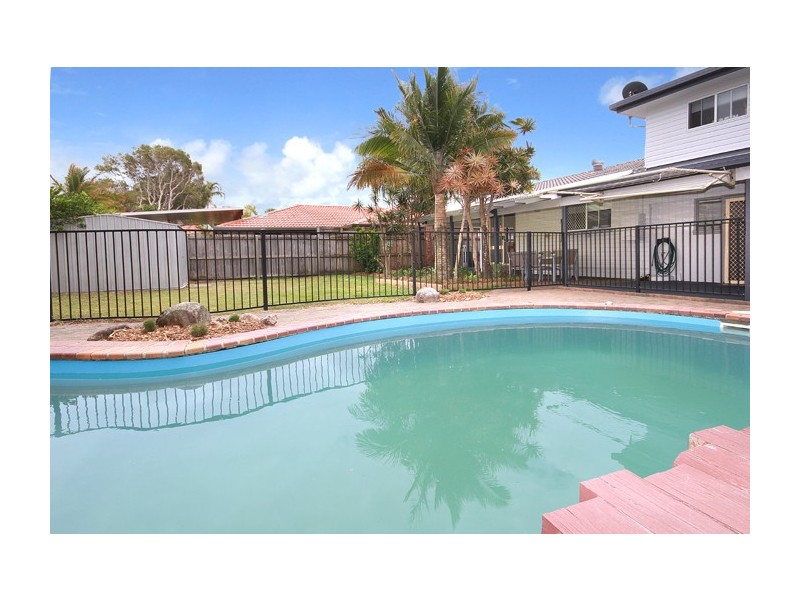 8 Mallawa Street, Buddina QLD 4575