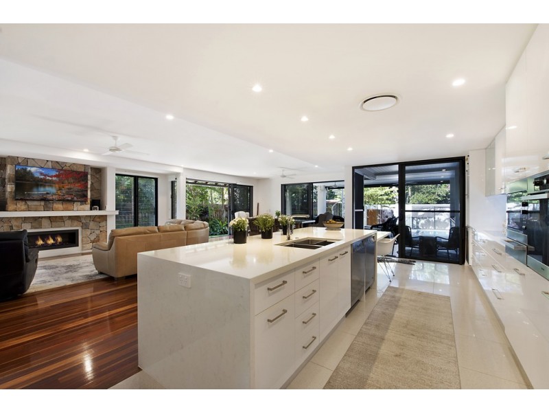 1 Ngungun Street, Dicky Beach QLD 4551