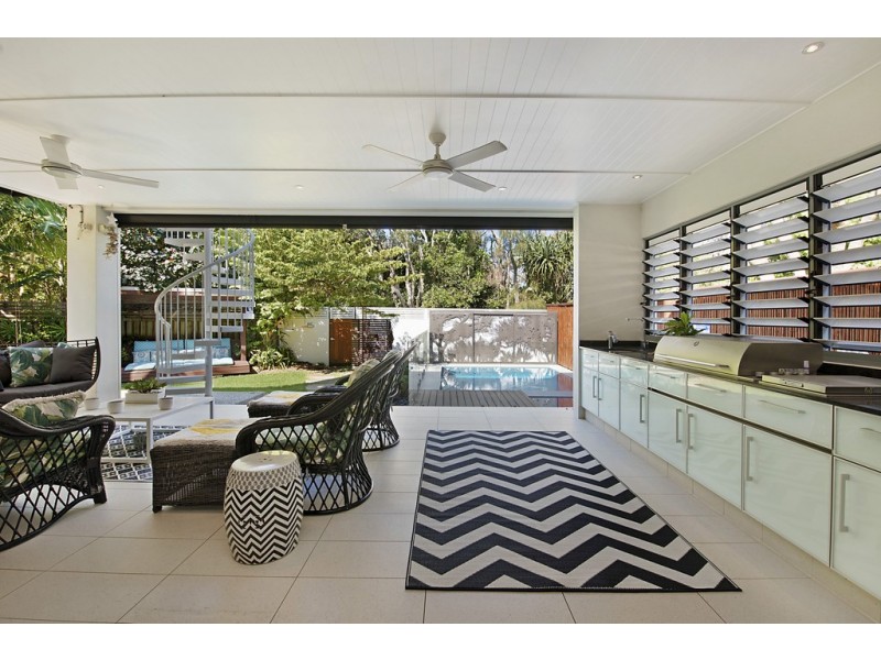 1 Ngungun Street, Dicky Beach QLD 4551