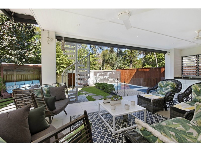 1 Ngungun Street, Dicky Beach QLD 4551