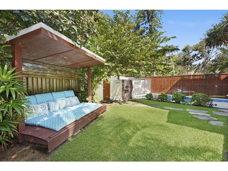 1 Ngungun Street, Dicky Beach QLD 4551