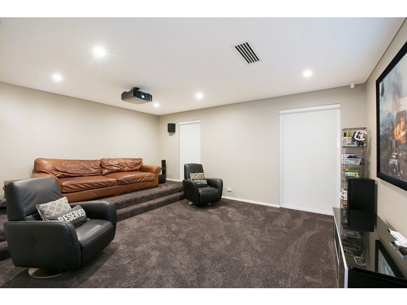 1 Ngungun Street, Dicky Beach QLD 4551
