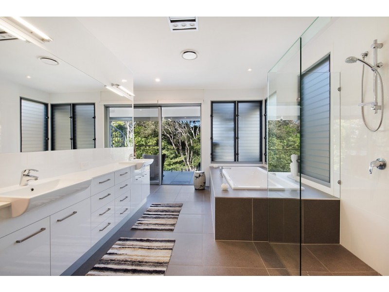 1 Ngungun Street, Dicky Beach QLD 4551