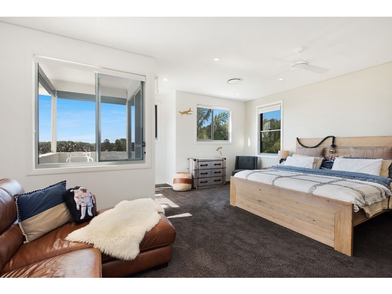 1 Ngungun Street, Dicky Beach QLD 4551