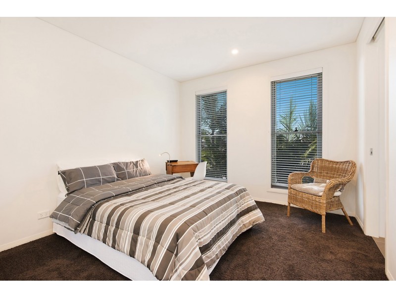 1 Ngungun Street, Dicky Beach QLD 4551