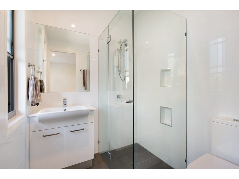 1 Ngungun Street, Dicky Beach QLD 4551