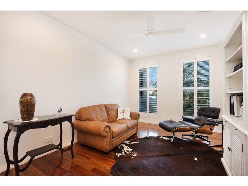 1 Ngungun Street, Dicky Beach QLD 4551
