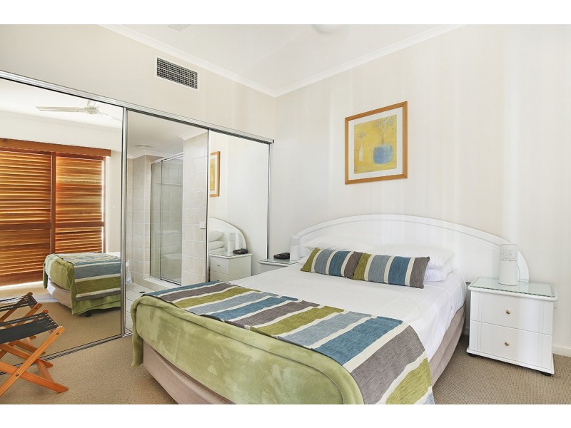 Unit 45 ‘Rolling Surf’ 8 Levuka Avenue, Kings Beach QLD 4551