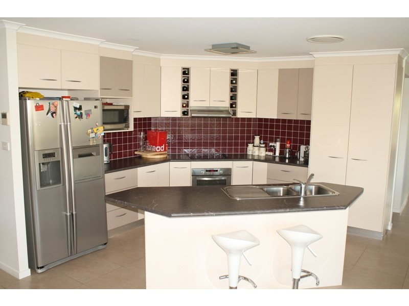 1 Barrine Crescent, Caloundra West QLD 4551