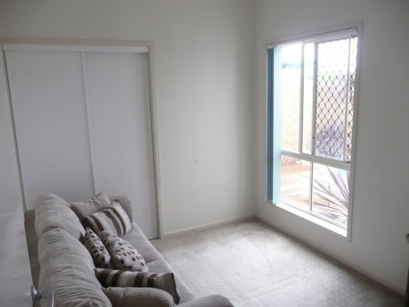 9 Barrine Crescent, Caloundra West QLD 4551