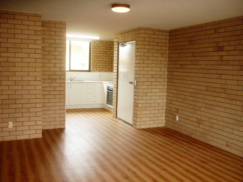 1/33 Kennedy Parade, Golden Beach QLD 4551