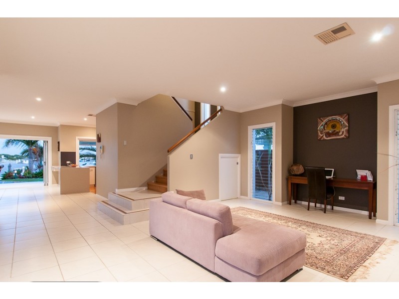 16 Reliance Place, Pelican Waters QLD 4551