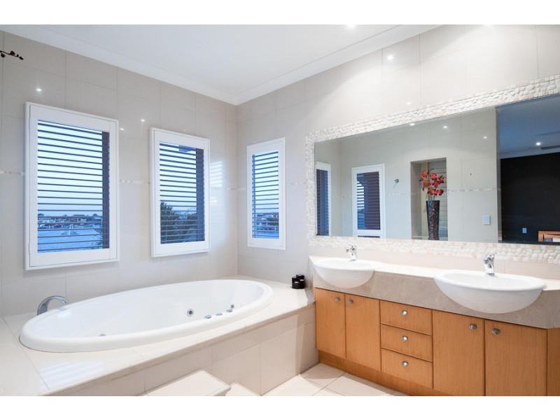 16 Reliance Place, Pelican Waters QLD 4551