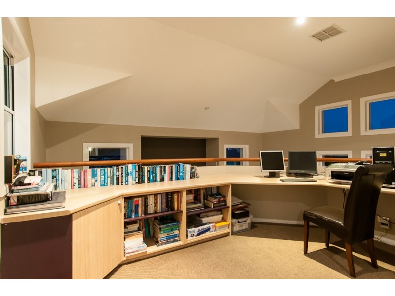 16 Reliance Place, Pelican Waters QLD 4551