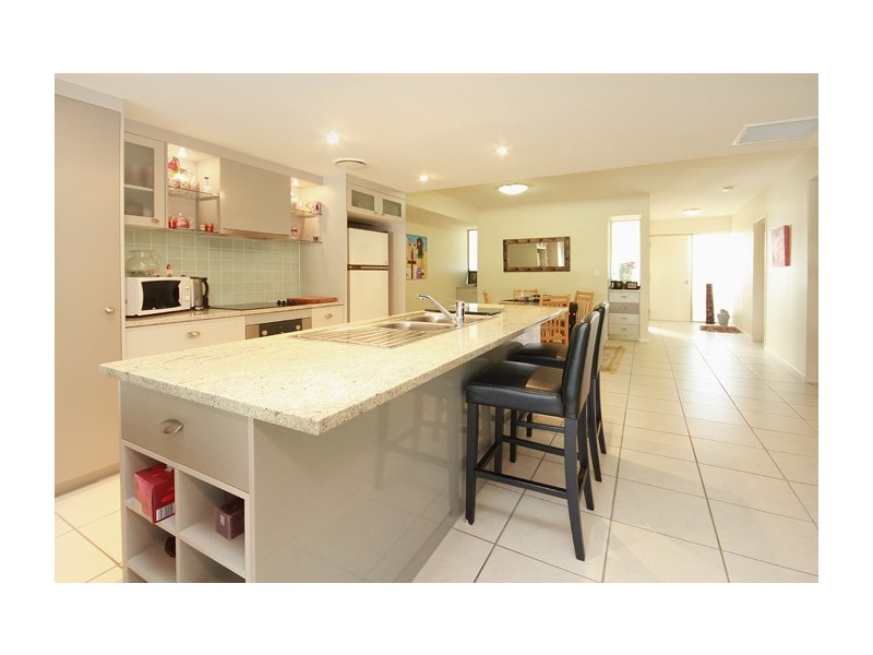20/1 Grenada Way, Kawana Island QLD 4575