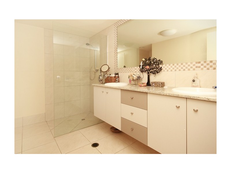 20/1 Grenada Way, Kawana Island QLD 4575