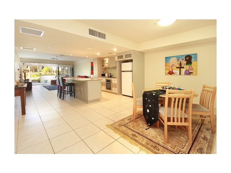 20/1 Grenada Way, Kawana Island QLD 4575