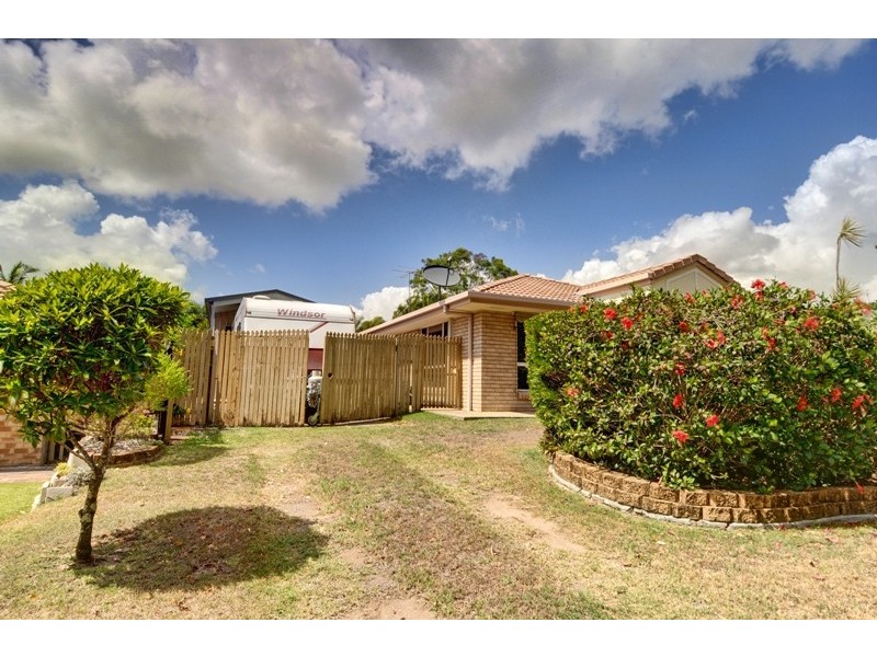4 Hinchinbrook Court, Little Mountain QLD 4551