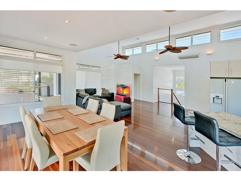2 Elimbah Street, Pelican Waters QLD 4551