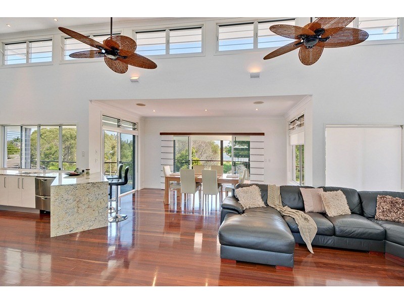 2 Elimbah Street, Pelican Waters QLD 4551