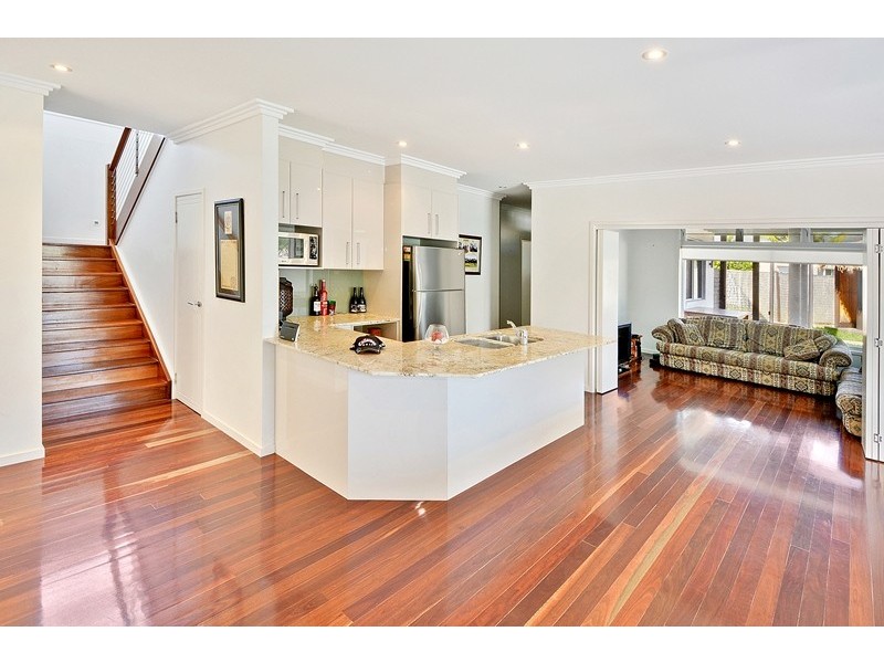 2 Elimbah Street, Pelican Waters QLD 4551