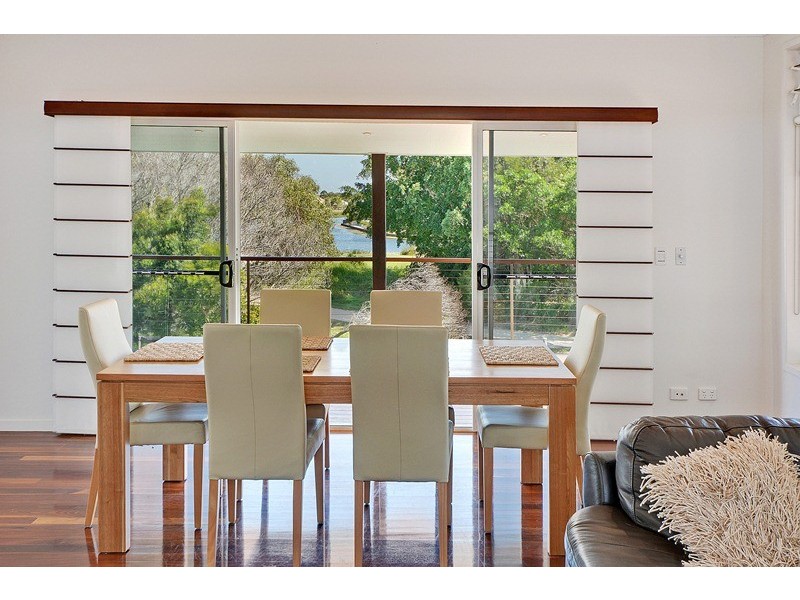 2 Elimbah Street, Pelican Waters QLD 4551