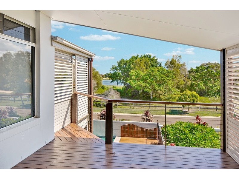 2 Elimbah Street, Pelican Waters QLD 4551