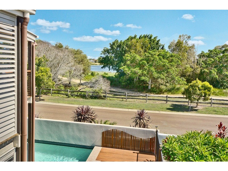 2 Elimbah Street, Pelican Waters QLD 4551