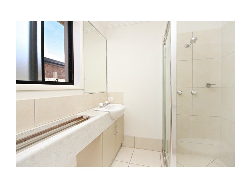 8 Domatia Place, Meridan Plains QLD 4551