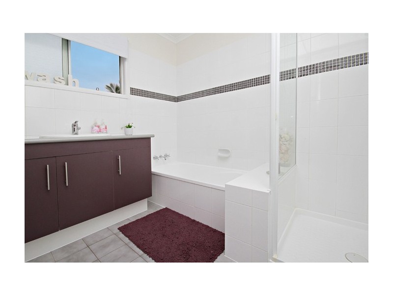 8 Mallawa Street, Buddina QLD 4575