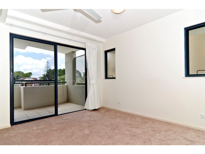 Unit 2 ‘Cabarita’ 82 The Esplanade, Golden Beach QLD 4551