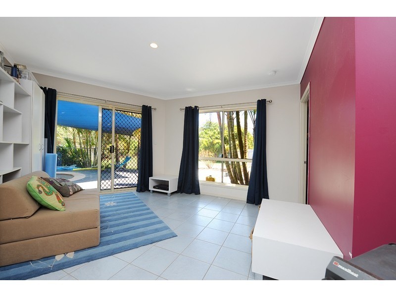 5 Kingston Court, Mooloolah Valley QLD 4553