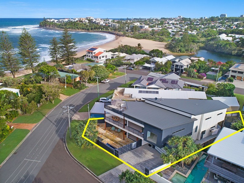 2 Mackay Street, Dicky Beach QLD 4551