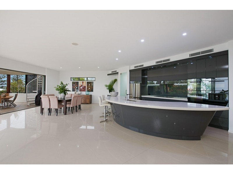 2 Mackay Street, Dicky Beach QLD 4551