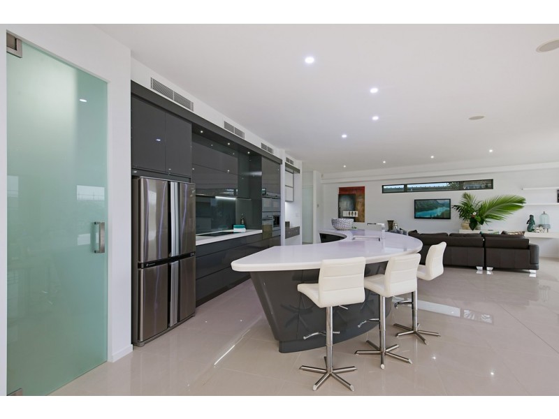 2 Mackay Street, Dicky Beach QLD 4551